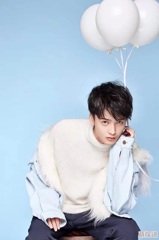 摸同桌的胸校花竟是同桌本人两人私下关系成谜