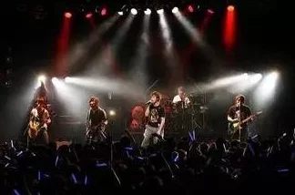 五月天色站据传阿信怪兽石头冠佑玛莎私下组建吃货联盟半夜偷吃泡面