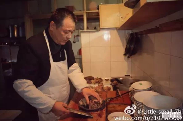 嫁给哑巴渔夫在吃鸡排网友爆料实为摆拍炒作博眼球