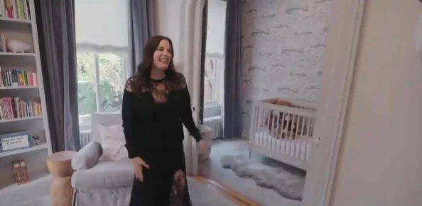 性欧美videos喷潮孕妇网友：内容低俗，传播不良信息，建议平台加强监管