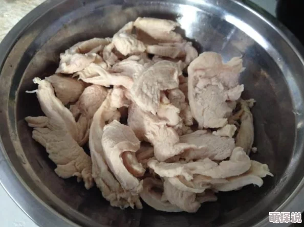 gl研磨花瓣网友称尺度大胆引争议