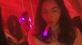 燕妲野外勾搭老头啪啪为什么满足观众猎奇心理需求为何大胆突破常规引人注目