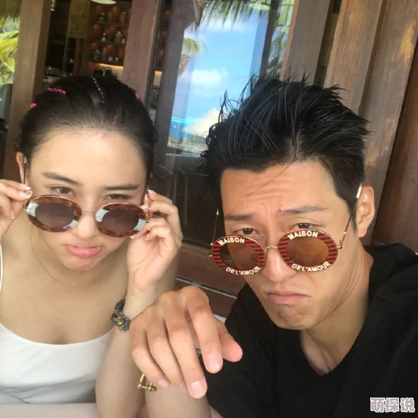 校花 被c真人 为何能俘获众多网友的心或许是由于其自然不做作的个性