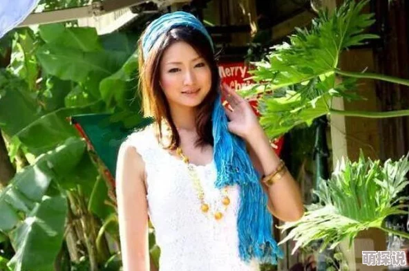 村上里沙为何如此火爆因为她可盐可甜风格百变满足了不同粉丝的喜好