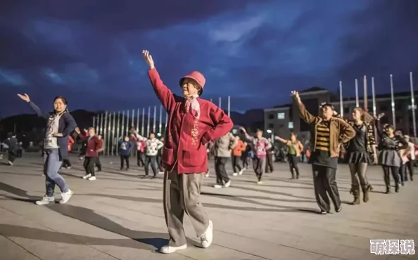 五月停停为什么适合广场舞等健身运动简单易学所以得到中老年人的喜爱