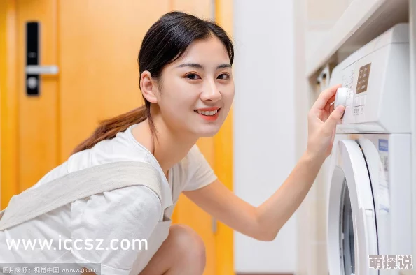 四lll少妇BBw搡BBBB槡BBBB为何它引发热议因为它挑战了传统的道德观念和社会规范