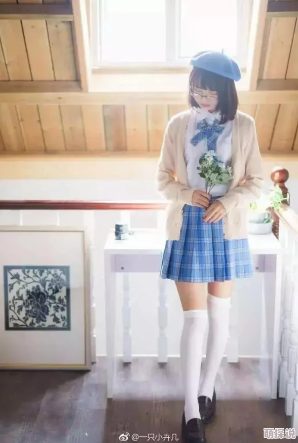 jk白丝喷水为什么如此受欢迎是因为它满足了人们对青春和纯洁的幻想