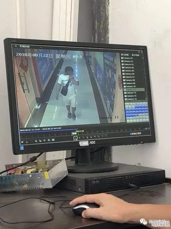 中国偷窥凸wc女厕视频曝光偷拍恶行侵犯隐私违法行为严惩不贷