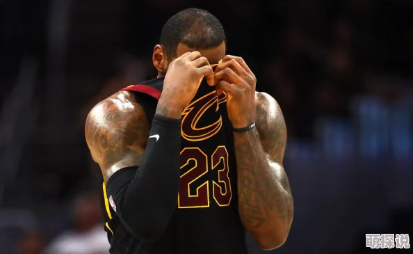 黑人运动员詹姆斯打破NBA历史得分纪录创传奇