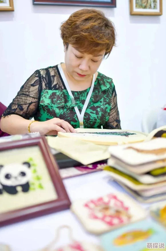 一级中国毛片2025绒绣艺术展精美绝伦不容错过