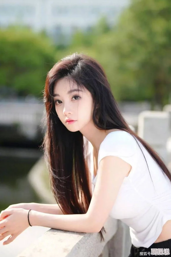 国产精品极品美女自在线反映了网络视频内容的复杂性及其监管挑战